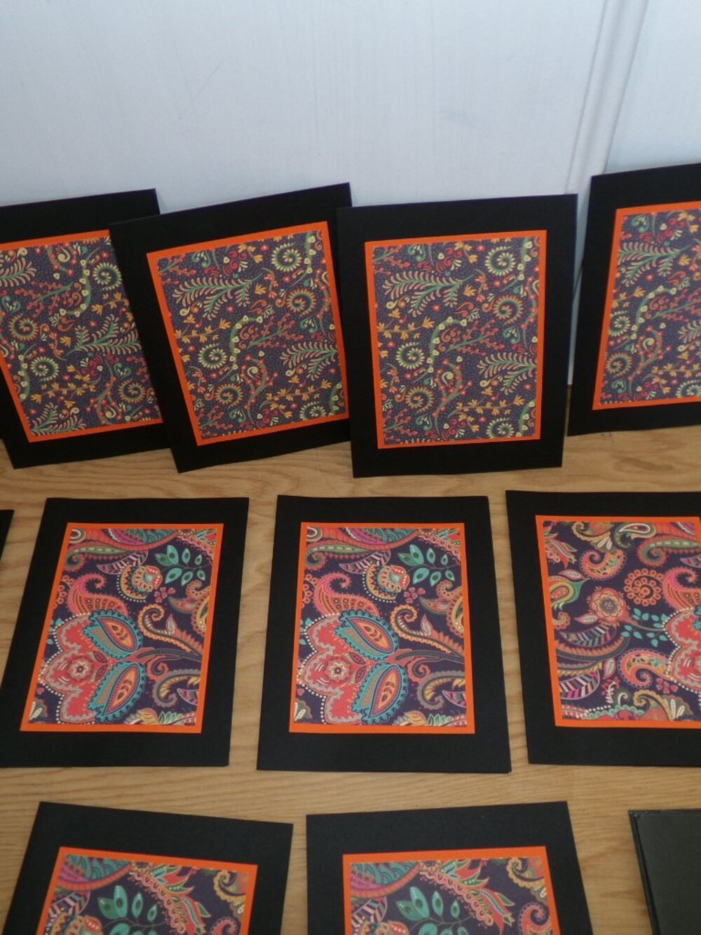 Set of 12 NWT Handmade Black Paisley Cards - Picture 5 of 5